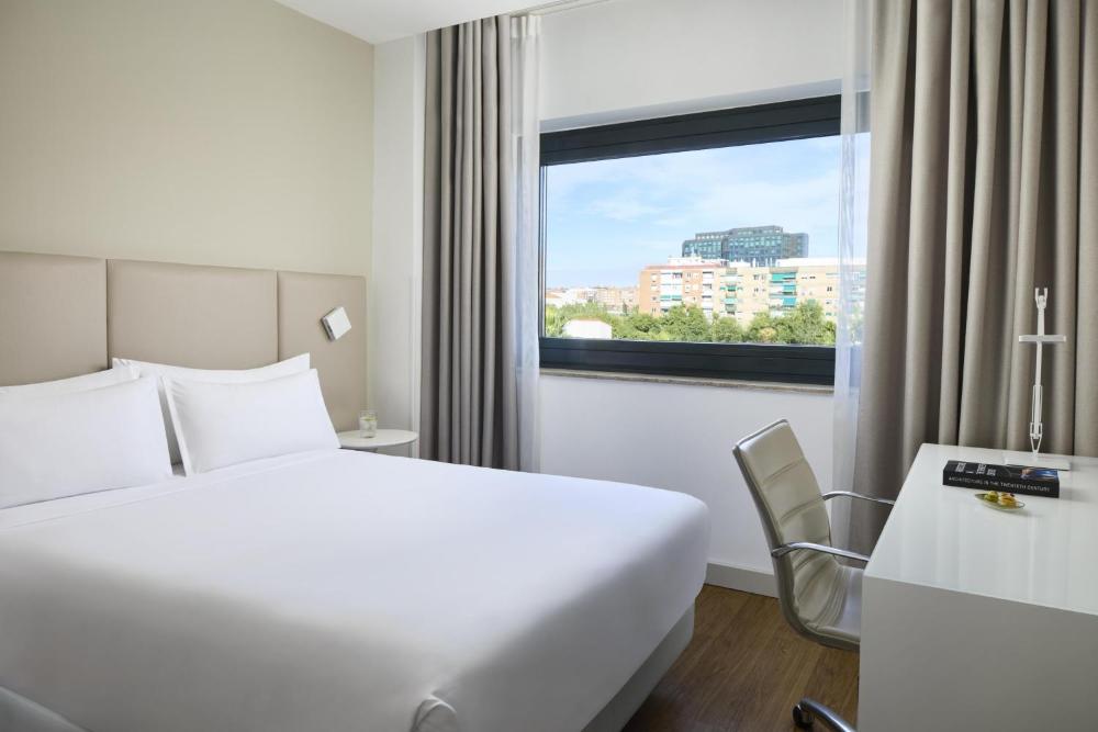 Standard Double or Twin Room interior